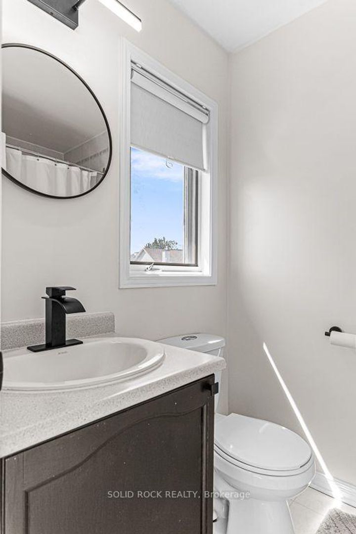 Photo 19 at 49 Longshire Circle, Nepean (Longfields), Ottawa
