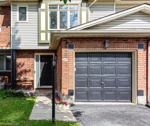 Photo 2 at 49 Longshire Circle, Nepean (Longfields), Ottawa