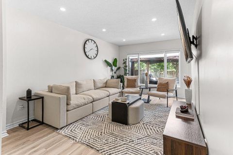 Photo 6 at 49 Longshire Circle, Nepean (Longfields), Ottawa