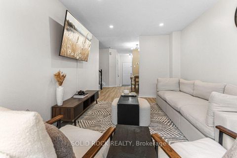 Photo 8 at 49 Longshire Circle, Nepean (Longfields), Ottawa