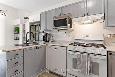Photo 11 at 49 Longshire Circle, Nepean (Longfields), Ottawa
