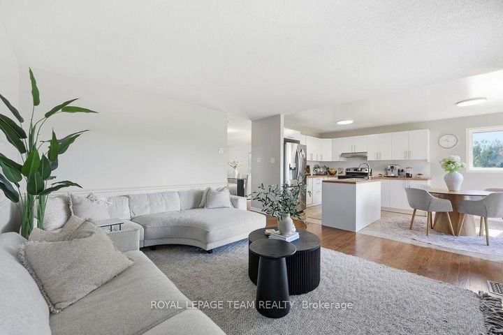 Photo 11 at 195 HARBOUR VIEW Street, Nepean (Strandherd), Ottawa