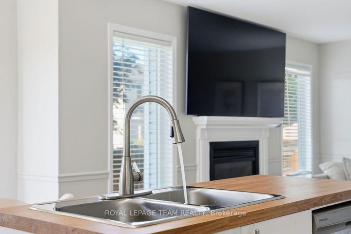 Photo 21 at 195 HARBOUR VIEW Street, Nepean (Strandherd), Ottawa