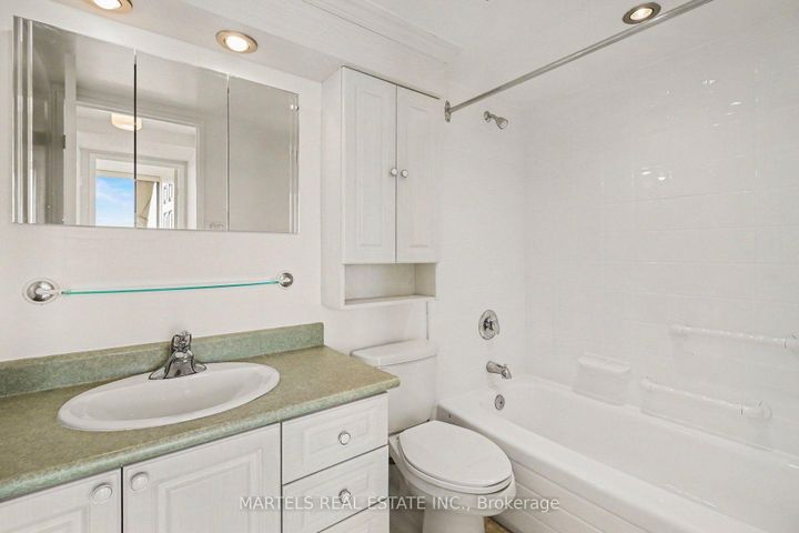 Photo 11 at 904 - 530 Laurier Avenue W, Ottawa Centre, Ottawa