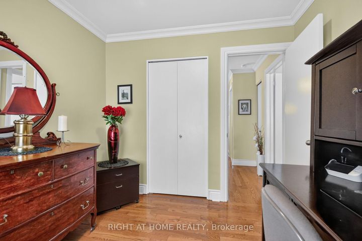 Photo 23 at 192 MONTEREY Drive, Nepean (Leslie Park), Ottawa