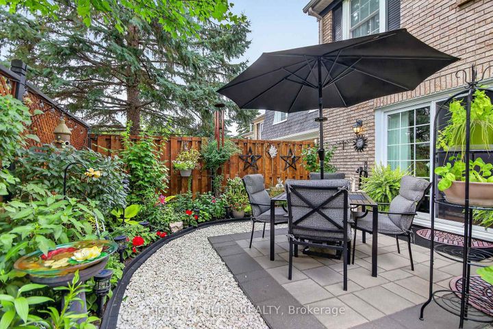 Photo 31 at 192 MONTEREY Drive, Nepean (Leslie Park), Ottawa