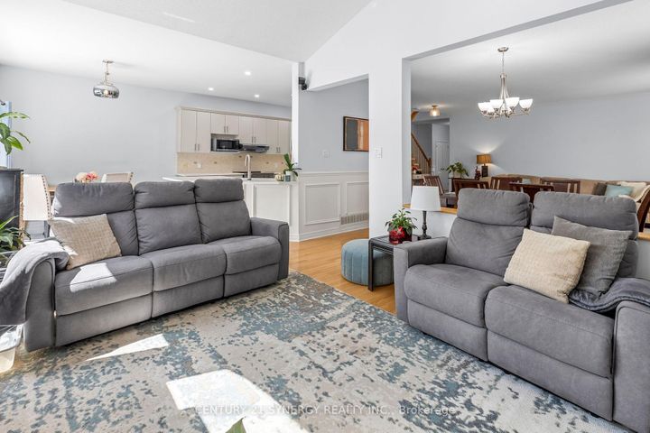 Photo 13 at 119 Portrush Avenue, Nepean (Longfields), Ottawa