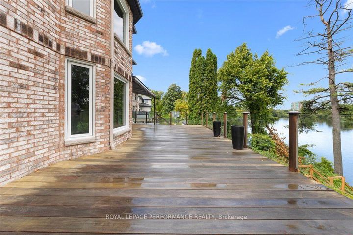 Photo 14 at 4 Wellsmere Court, Nepean (Rideau Heights/Rideau River), Ottawa