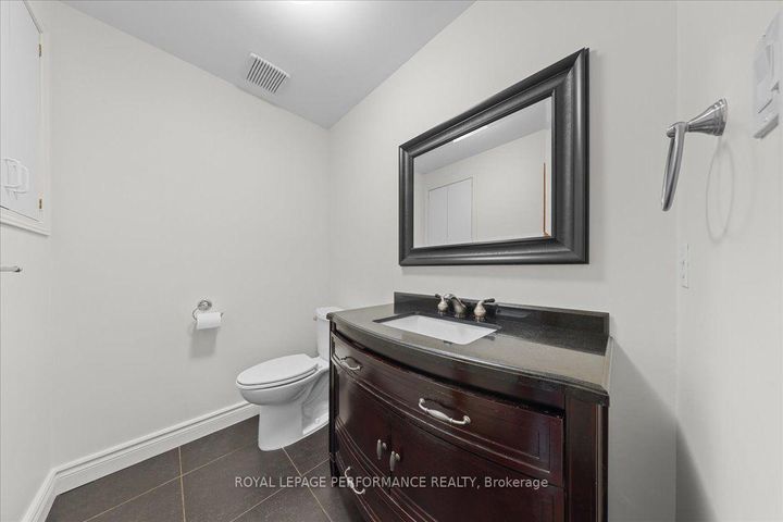 Photo 18 at 4 Wellsmere Court, Nepean (Rideau Heights/Rideau River), Ottawa