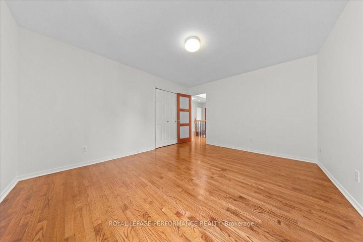 Photo 28 at 4 Wellsmere Court, Nepean (Rideau Heights/Rideau River), Ottawa