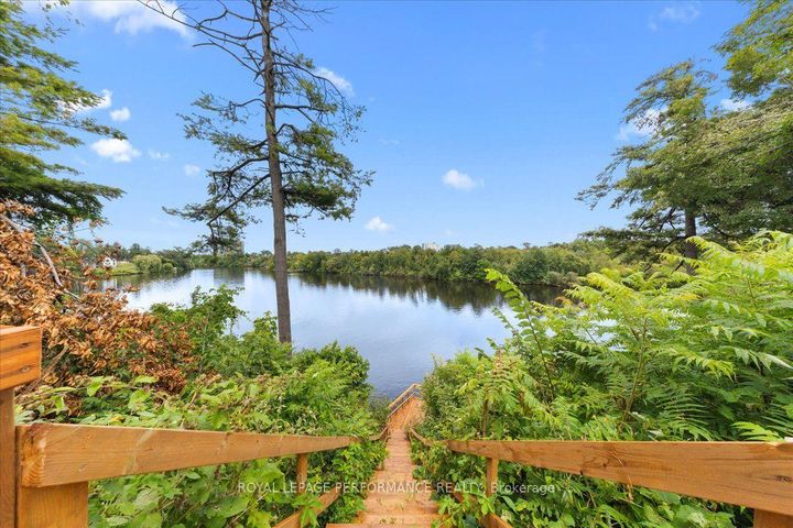 Photo 42 at 4 Wellsmere Court, Nepean (Rideau Heights/Rideau River), Ottawa
