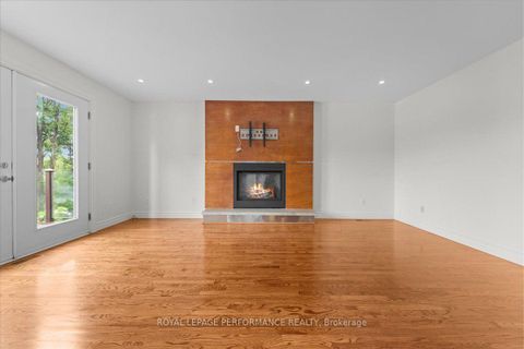 Photo 15 at 4 Wellsmere Court, Nepean (Rideau Heights/Rideau River), Ottawa