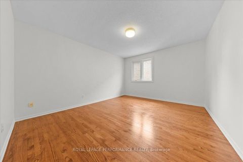 Photo 27 at 4 Wellsmere Court, Nepean (Rideau Heights/Rideau River), Ottawa
