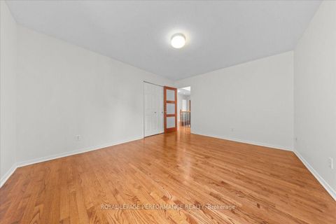 Photo 28 at 4 Wellsmere Court, Nepean (Rideau Heights/Rideau River), Ottawa