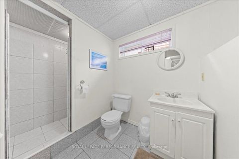 Photo 39 at 4 Wellsmere Court, Nepean (Rideau Heights/Rideau River), Ottawa