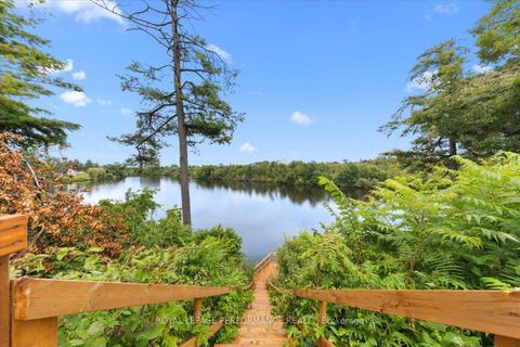 Photo 42 at 4 Wellsmere Court, Nepean (Rideau Heights/Rideau River), Ottawa