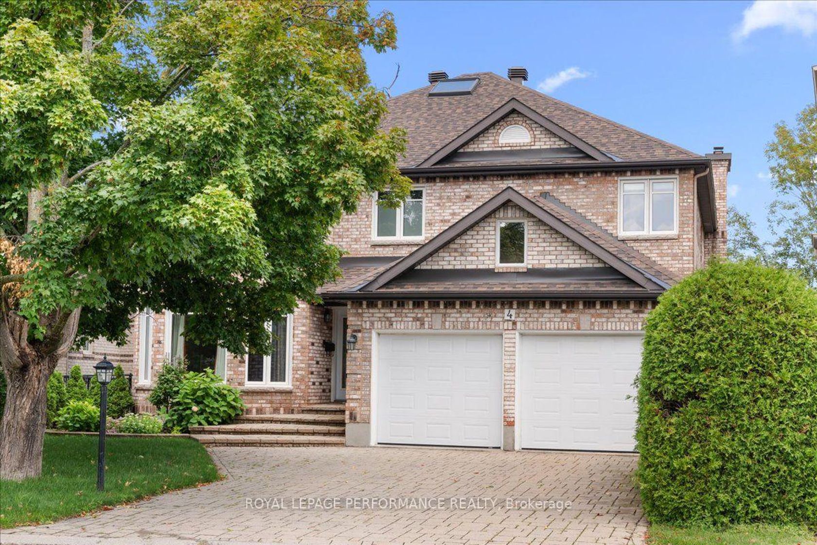 4 Wellsmere Court, Nepean (Rideau Heights/Rideau River), Ottawa 