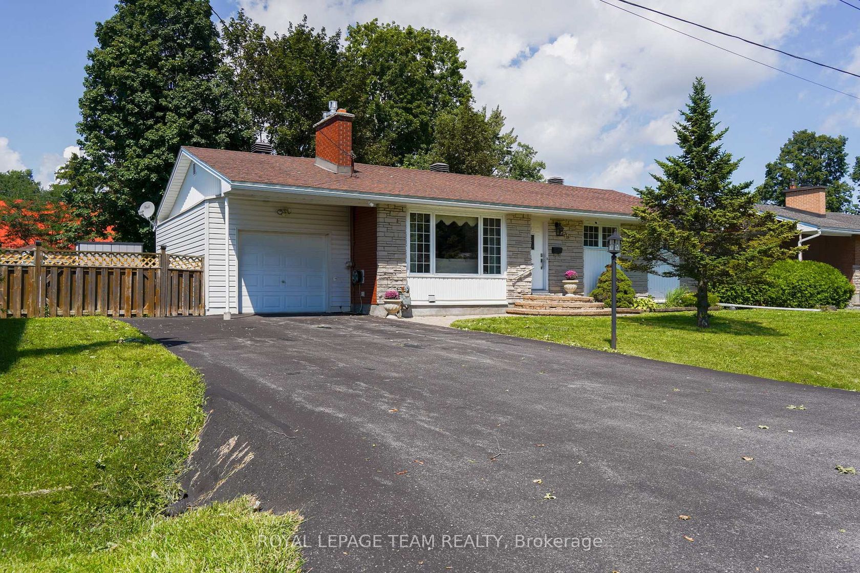 29 Epworth Avenue, Nepean (Meadowlands/St. Claire Gardens), Ottawa 