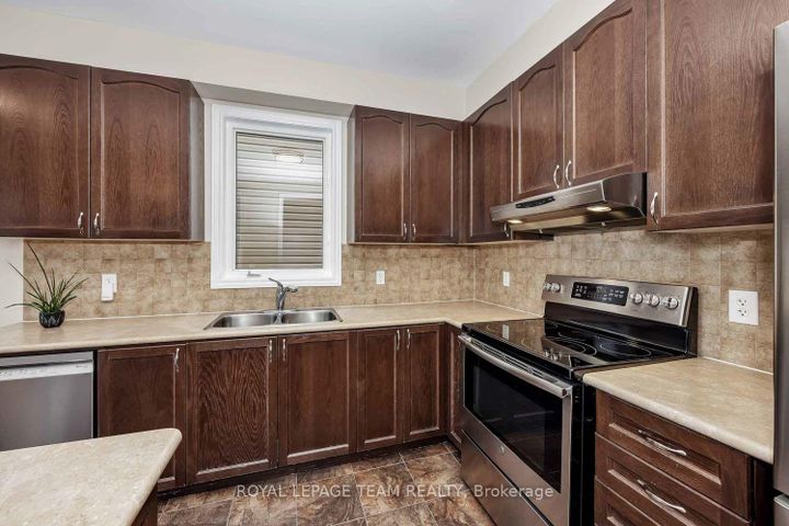 Photo 8 at 2225 Watercolours Way, Nepean (Half Moon Bay), Ottawa