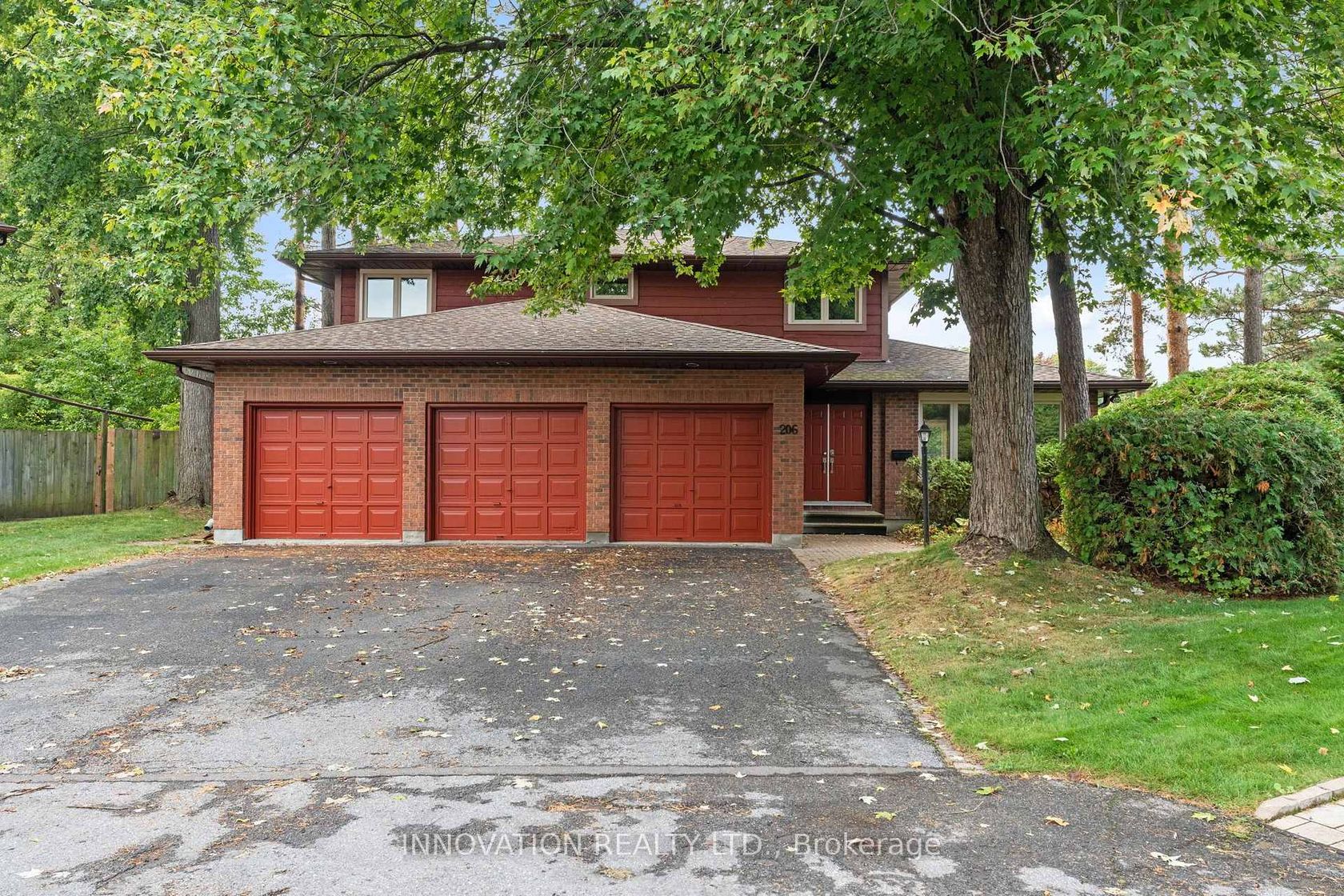 206 Cypress Court, Nepean (Bayshore), Ottawa 