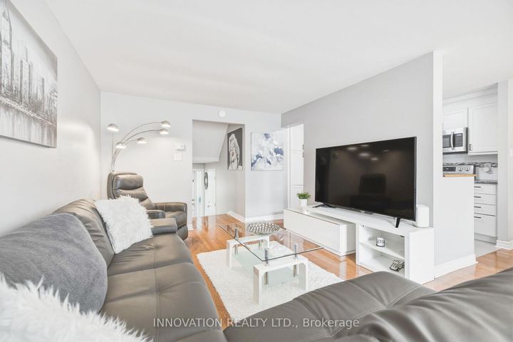 Photo 6 at C - 18 Benlea Drive, Nepean (Tanglewood), Ottawa