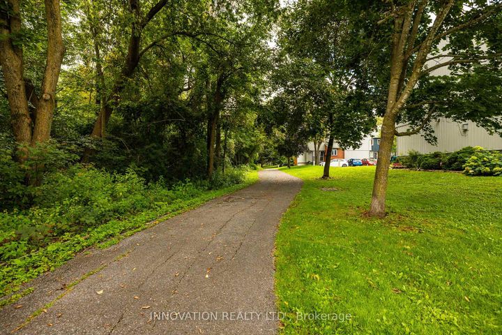 Photo 29 at C - 18 Benlea Drive, Nepean (Tanglewood), Ottawa