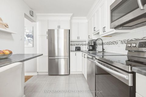 Photo 10 at C - 18 Benlea Drive, Nepean (Tanglewood), Ottawa