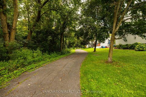 Photo 29 at C - 18 Benlea Drive, Nepean (Tanglewood), Ottawa