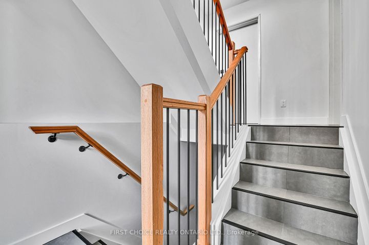 Photo 5 at 972 Dynes Road, Nepean (Carleton Square), Ottawa