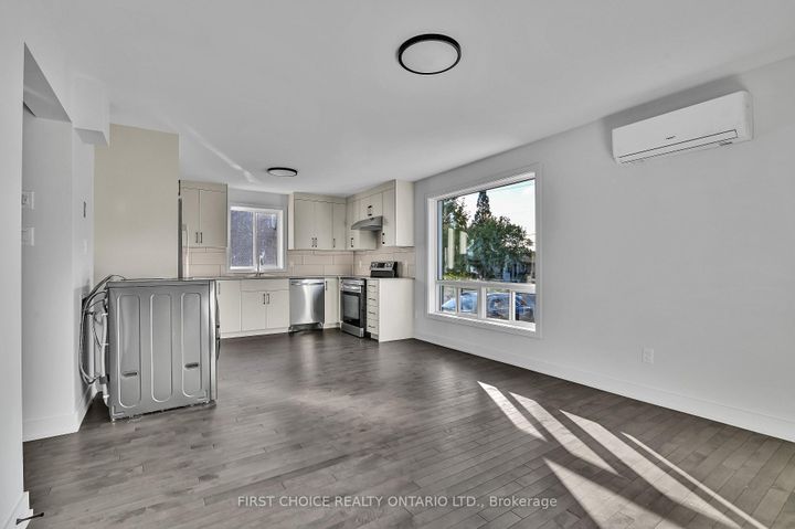 Photo 6 at 972 Dynes Road, Nepean (Carleton Square), Ottawa