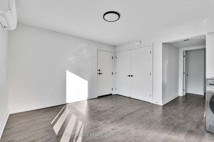 Photo 8 at 972 Dynes Road, Nepean (Carleton Square), Ottawa