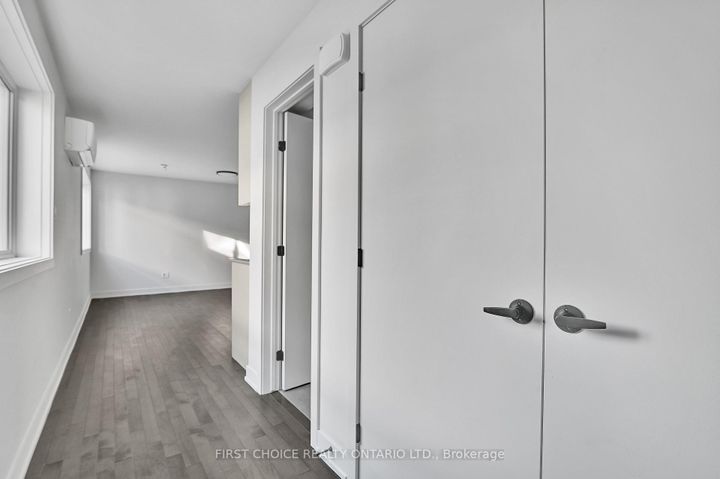 Photo 14 at 972 Dynes Road, Nepean (Carleton Square), Ottawa