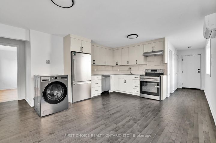 Photo 18 at 972 Dynes Road, Nepean (Carleton Square), Ottawa