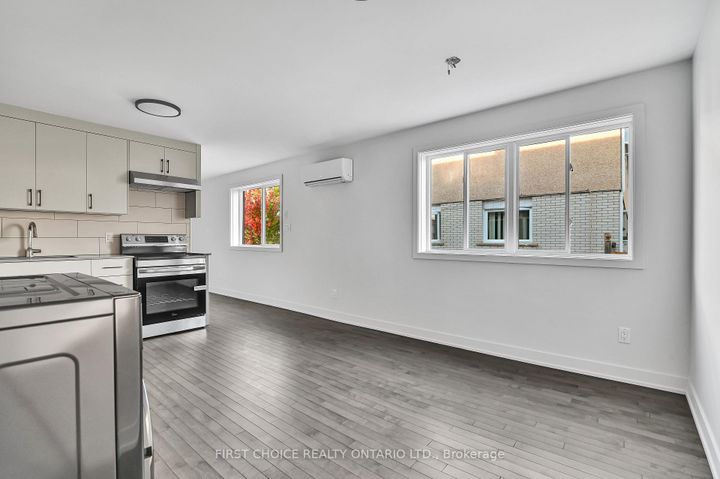 Photo 19 at 972 Dynes Road, Nepean (Carleton Square), Ottawa