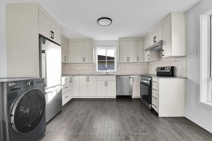 Photo 27 at 972 Dynes Road, Nepean (Carleton Square), Ottawa