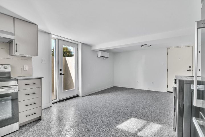 Photo 37 at 972 Dynes Road, Nepean (Carleton Square), Ottawa