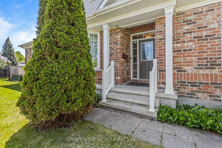 Photo 3 at 201 Ramelton Private, Nepean (Stonebridge), Ottawa