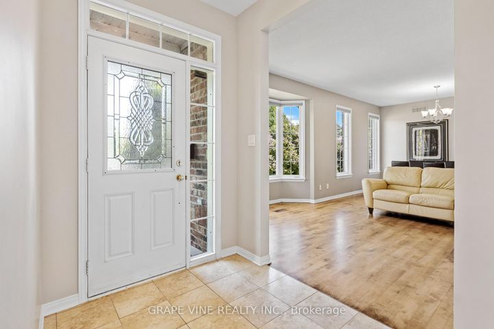 Photo 5 at 201 Ramelton Private, Nepean (Stonebridge), Ottawa
