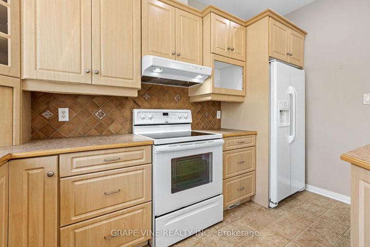 Photo 18 at 201 Ramelton Private, Nepean (Stonebridge), Ottawa