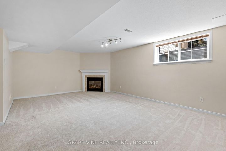 Photo 32 at 201 Ramelton Private, Nepean (Stonebridge), Ottawa