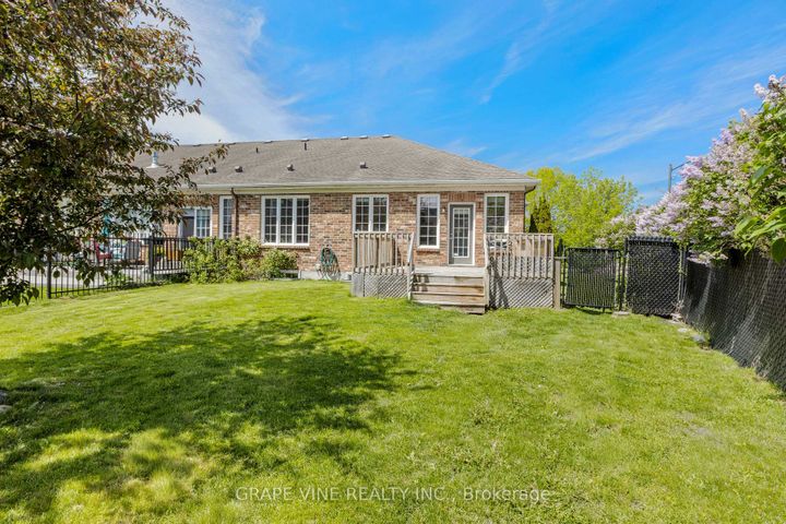Photo 38 at 201 Ramelton Private, Nepean (Stonebridge), Ottawa