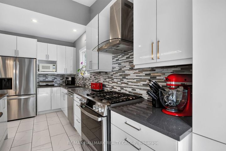 Photo 6 at 133 Fairlop Way, Nepean (Longfields), Ottawa
