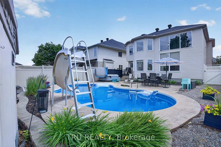 Photo 1 at 57 Golflinks Drive, Nepean (Stonebridge), Ottawa