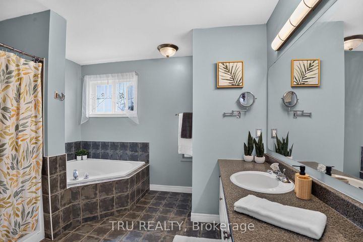 Photo 21 at 57 Golflinks Drive, Nepean (Stonebridge), Ottawa