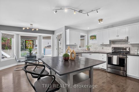 Photo 8 at 57 Golflinks Drive, Nepean (Stonebridge), Ottawa