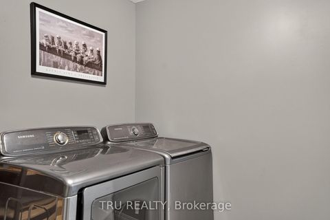 Photo 17 at 57 Golflinks Drive, Nepean (Stonebridge), Ottawa