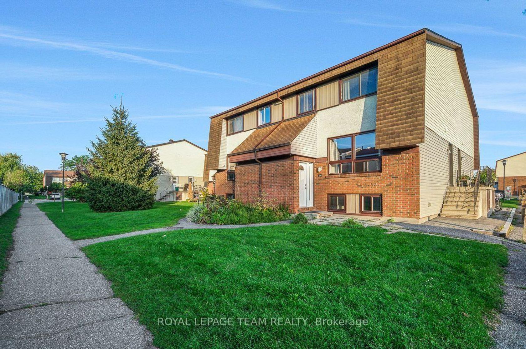 100 - 13 Woodvale Green Drive, Nepean (Craig Henry/Woodvale), Ottawa 