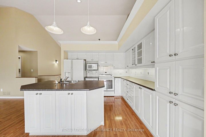 Photo 6 at 19 Settlers Ridge Way, Nepean (Longfields), Ottawa
