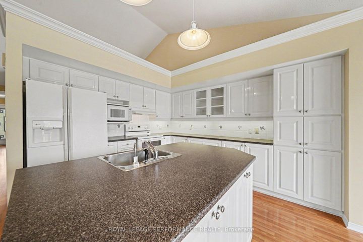 Photo 7 at 19 Settlers Ridge Way, Nepean (Longfields), Ottawa