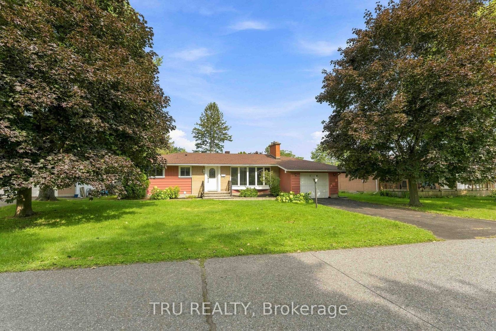 19 Ellery Crescent, Nepean (Bells Corners), Ottawa 